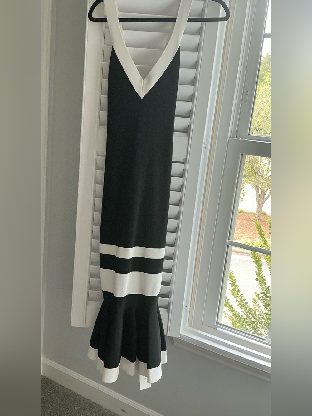 JONATHAN SIMKHAI NEW WITH TAGS. Black and White Flair Dress. Size M